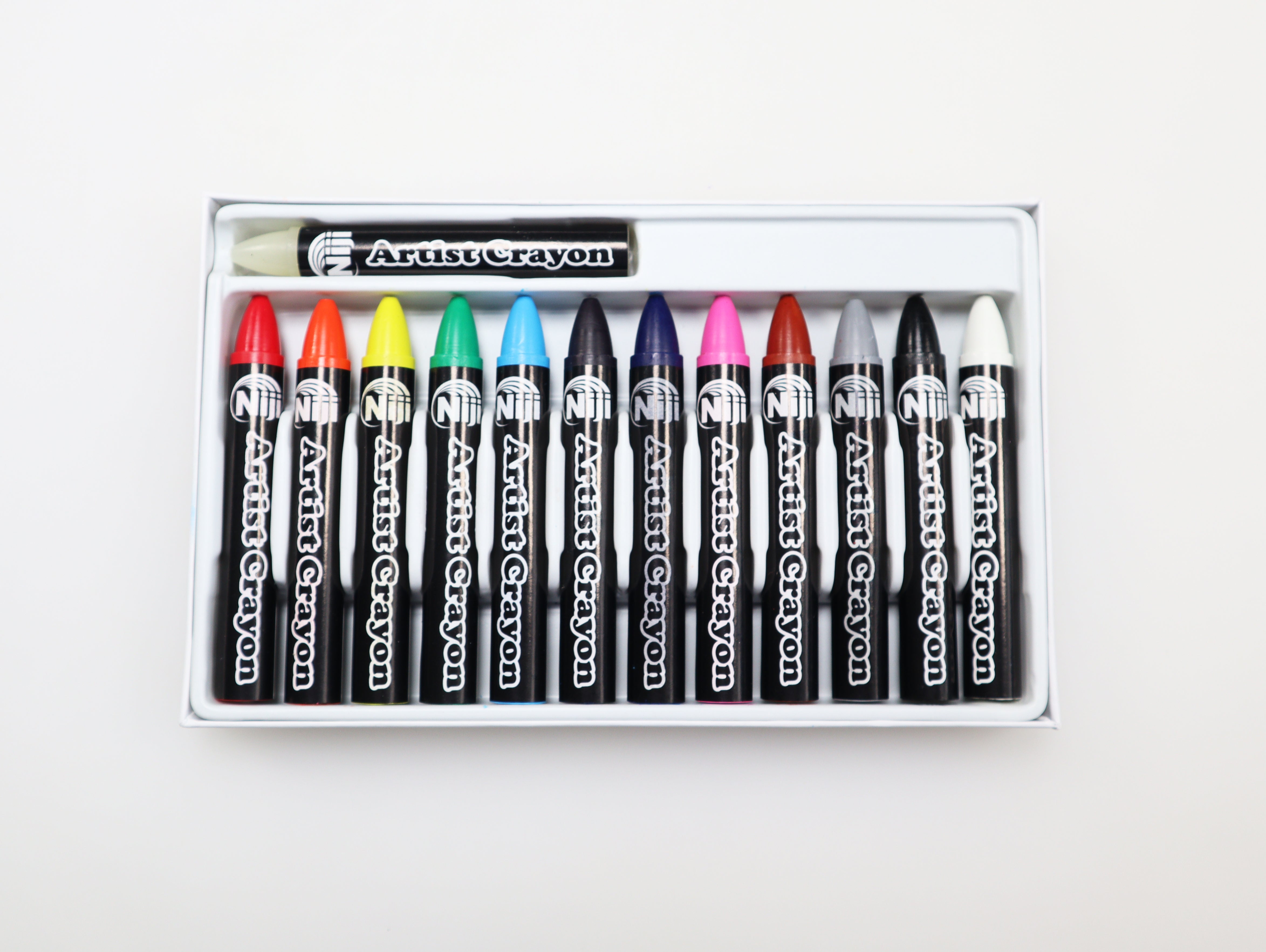 Yasutomo Niji Artist Crayon Set 18-Color Set